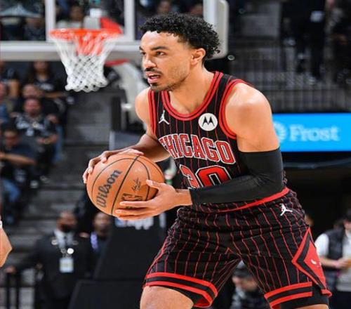 狂风骤雨中,显本色,启德体育园,赢彩网,彩票平台,在线投注,高频彩票,快速开奖