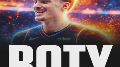 “澳网风云：德约科维奇反手斜线绝技，21日赛场上五佳球之一”