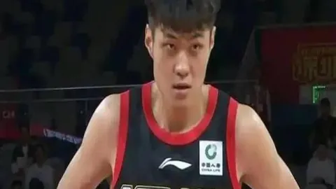 哈维接受沙特邀请却心系欧洲教练生涯